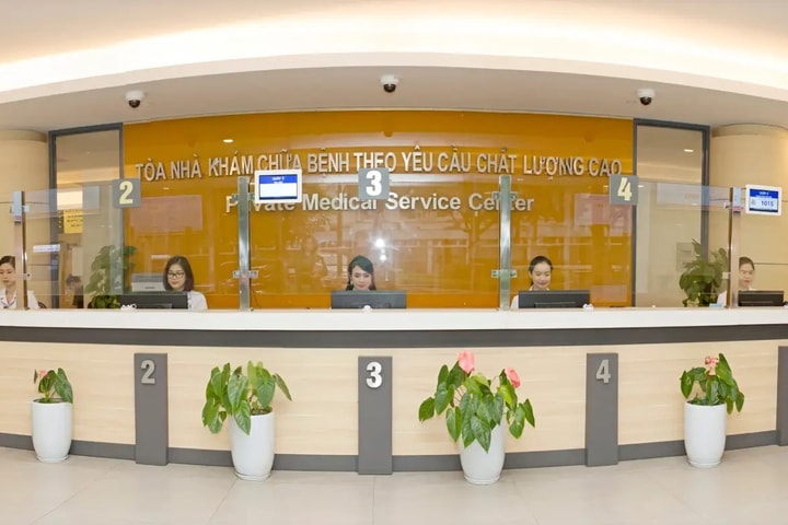 Đề nghị tặng thưởng Huân chương Lao động hạng Nhì cho Bệnh viện Ung bướu Hà Nội