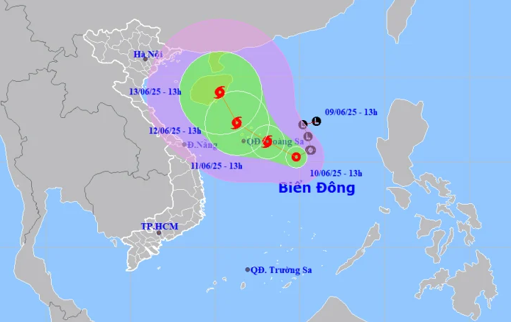 Ngày mai (11/6) áp thấp nhiệt đới trên Biển Đông có khả năng mạnh lên thành bão