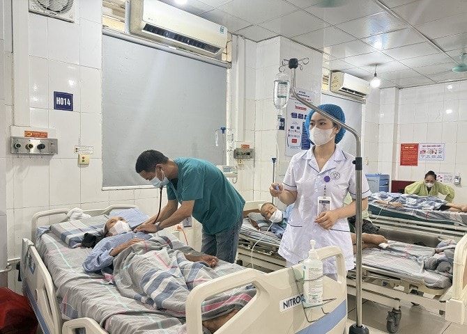 Bệnh viện tăng cường các biện pháp chống nóng bảo vệ người bệnh