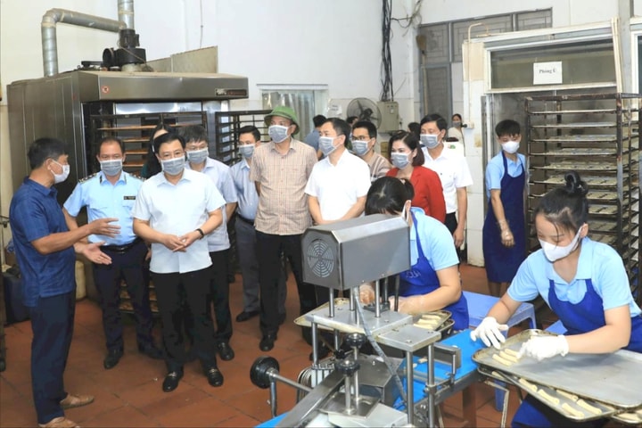 Hoài Đức ưu tiên vận động chấp hành an toàn thực phẩm thay vì xử phạt