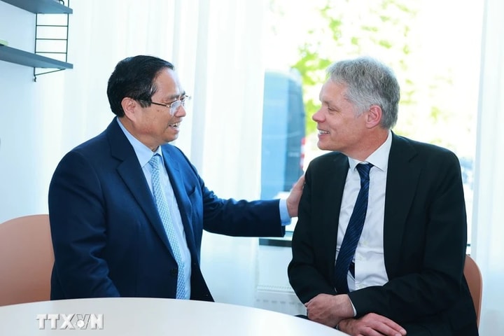 Thủ tướng: Mong có người Việt Nam đoạt giải Nobel trong tương lai