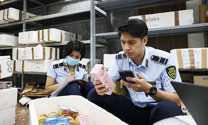 Hà Nội: Thu giữ hàng nghìn sản phẩm sữa, thực phẩm chức năng, mỹ phẩm nghi nhập lậu