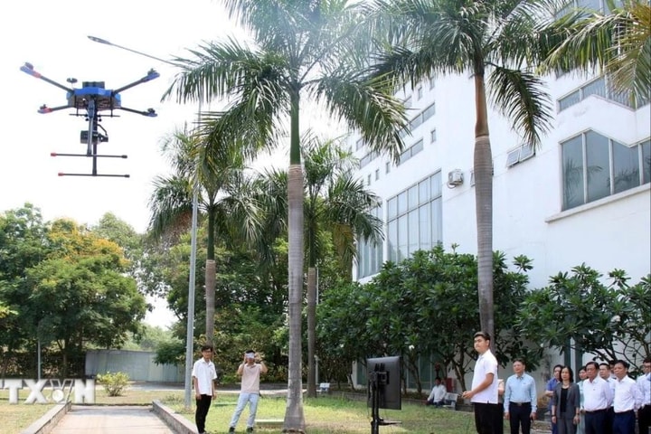 Bộ Quốc phòng công bố khu vực cấm bay, hạn chế bay đối với tàu bay không người lái