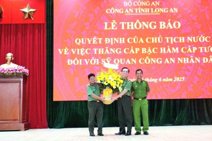 Giám đốc Công an tỉnh Long An được thăng cấp hàm Thiếu tướng