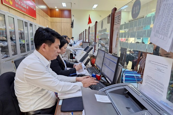 Hà Nội: Không gây khó khăn cho cá nhân, tổ chức khi giải quyết thủ tục hành chính