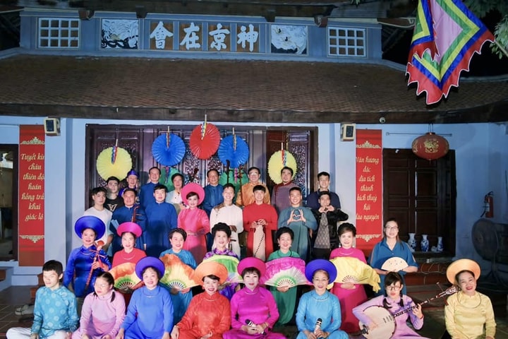Người trẻ giữ hồn hát văn giữa dòng đời hiện đại