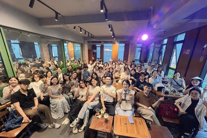 Hanoi Free Tour Guides: Cách người trẻ làm du lịch cộng đồng cho khách quốc tế