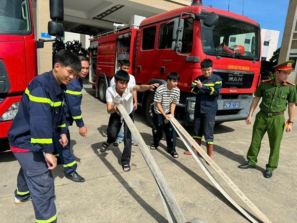 Thường Tín: Tuyên truyền, trải nghiệm và thực hành chữa cháy, cứu nạn, cứu hộ