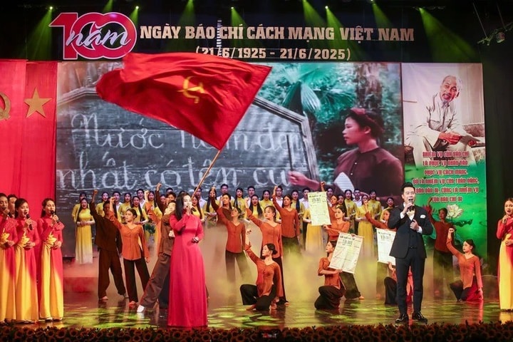 “Mãi mãi tấm lòng son, ngòi bút sắc” Bản hùng ca nghệ thuật về Báo chí cách mạng Việt Nam