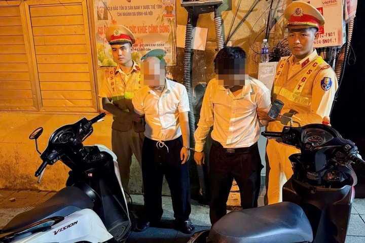 Vừa trộm xe, 2 đạo chích bị CSGT bắt ngay trong đêm
