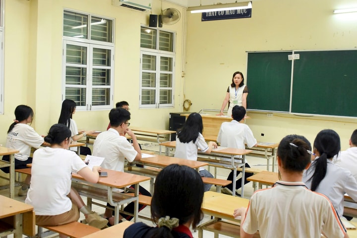 Gần 2.500 điểm thi trên cả nước sẵn sàng cho kỳ thi tốt nghiệp THPT