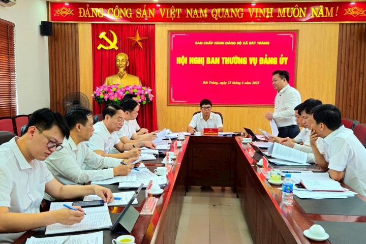 Xã Bát Tràng mới vận hành thử nghiệm hội nghị Ban Thường vụ, Ban Chấp hành Đảng bộ