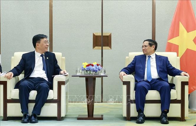 Thủ tướng Phạm Minh Chính làm việc với các doanh nghiệp hàng đầu Trung Quốc trong lĩnh vực phát triển hạ tầng