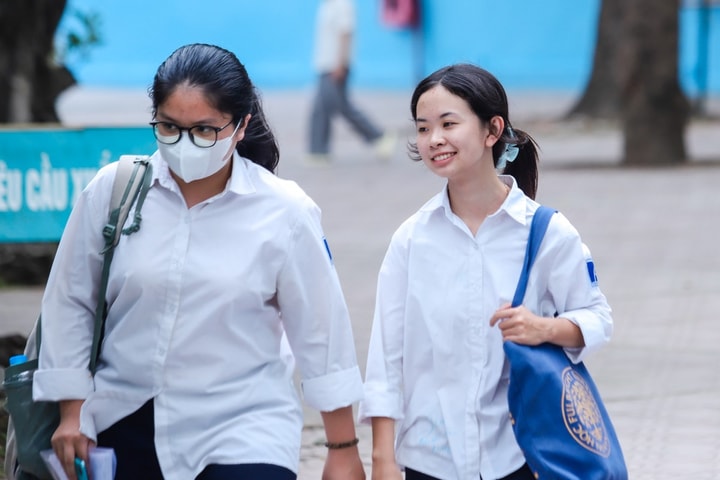 Đề Toán kỳ thi tốt nghiệp THPT năm 2025: Nhiều câu thực tế “cân não”, giáo viên nhận định thí sinh khó đạt điểm 10