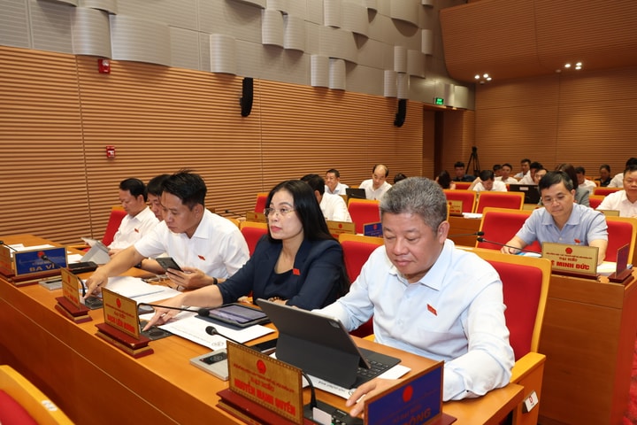 Sửa đổi quy định việc hỗ trợ phí cung cấp thông tin lý lịch tư pháp qua VNeID