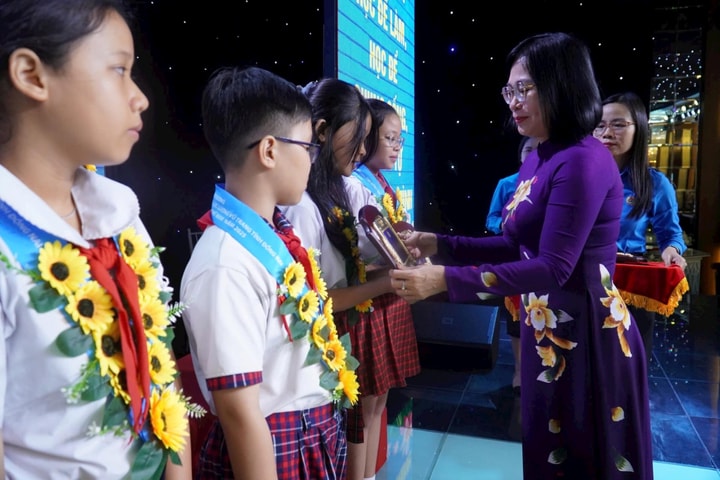 Đồng Nai: 714 học sinh tiêu biểu được tuyên dương trong phong trào “Học giỏi, sống tốt”