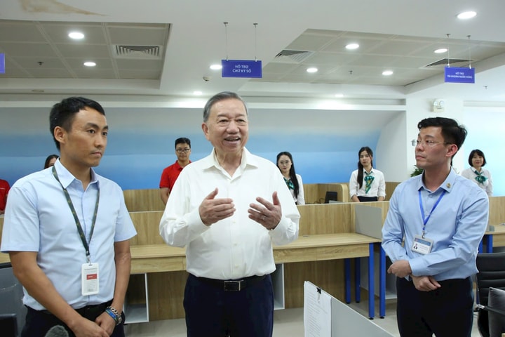 Tổng Bí thư Tô Lâm thăm Trung tâm Phục vụ hành chính công thành phố Hà Nội