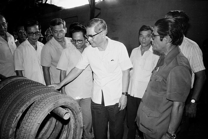 Người cầm lái khởi phát con tàu đổi mới