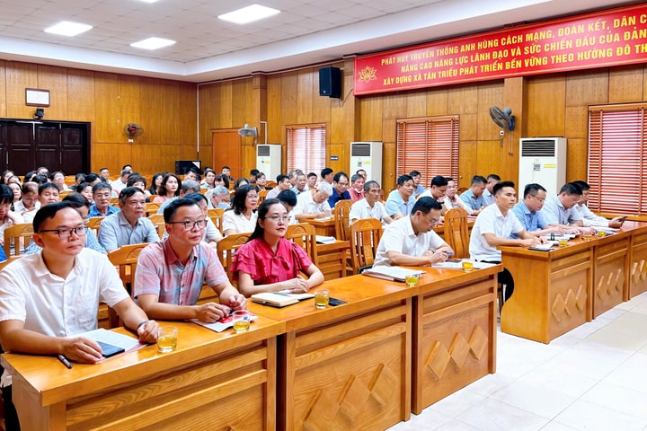 Phường Thanh Liệt, xã Thanh Trì chuẩn bị nhân sự và văn kiện Đại hội đại biểu Đảng bộ
