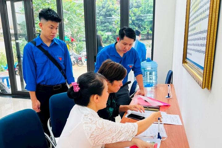 Thanh niên tình nguyện tập huấn hỗ trợ vận hành chính quyền địa phương hai cấp