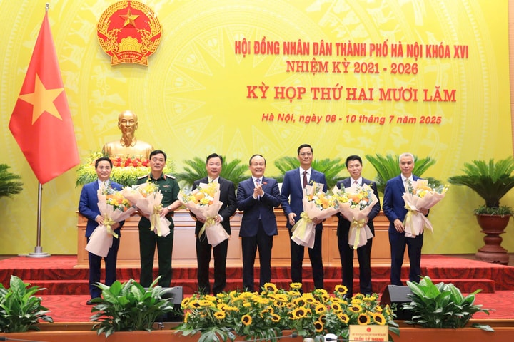 Bầu bổ sung 4 Ủy viên UBND thành phố Hà Nội nhiệm kỳ 2021-2026