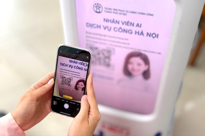 Robot AI – “Cán bộ số” thân thiện tại phường Cửa Nam