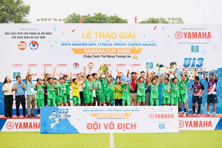 Đội U13 Nam Định lần đầu đăng quang giải bóng đá vô địch U13 Quốc gia