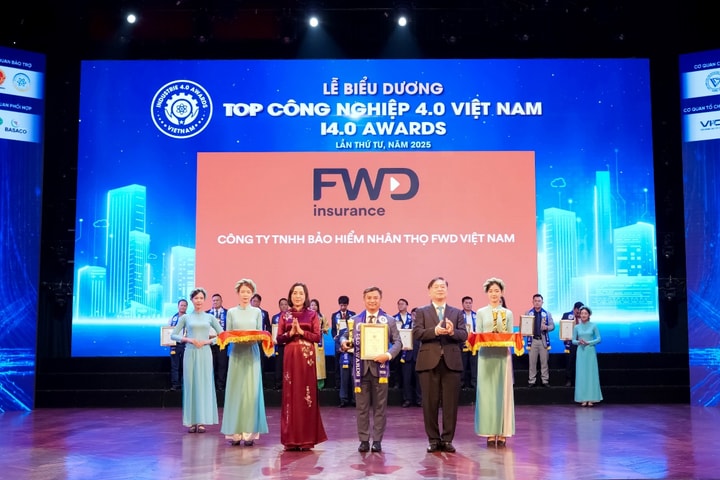 FWD Việt Nam được vinh danh tại Insurance Asia Awards với sản phẩm sáng tạo và chiến dịch truyền cảm hứng