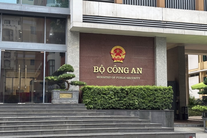 Khởi tố 18 bị can trong vụ án tại Cục An toàn thực phẩm (Bộ Y tế)