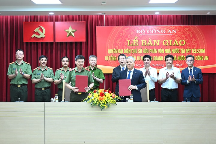 Bàn giao quyền đại diện chủ sở hữu phần vốn nhà nước tại FPT Telecom về Bộ Công an