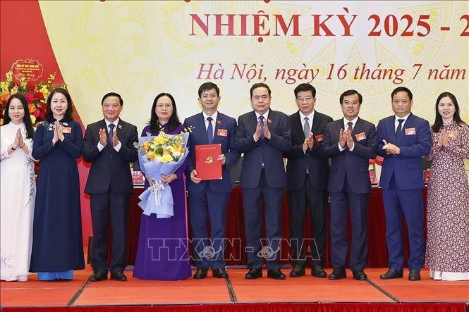 Chủ tịch Quốc hội Trần Thanh Mẫn dự Đại hội Đảng bộ Văn phòng Quốc hội