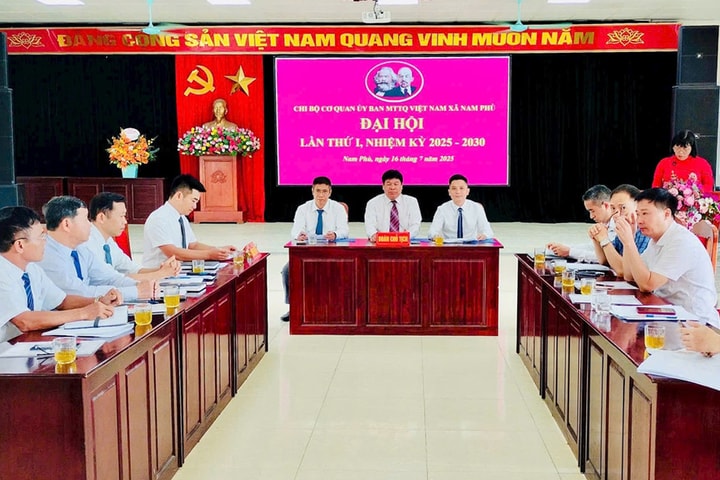 Mặt trận Tổ quốc Việt Nam xã Nam Phù nêu gương, đoàn kết, trí tuệ, đổi mới
