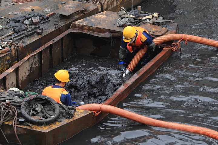 Nạo vét bùn sông Tô Lịch sẽ xong sớm hơn kế hoạch