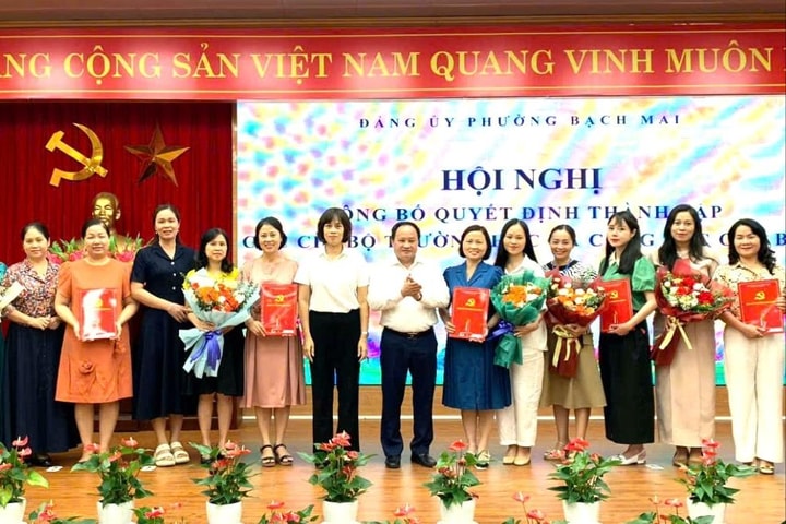 Đảng bộ phường Bạch Mai thành lập 24 chi bộ nhà trường