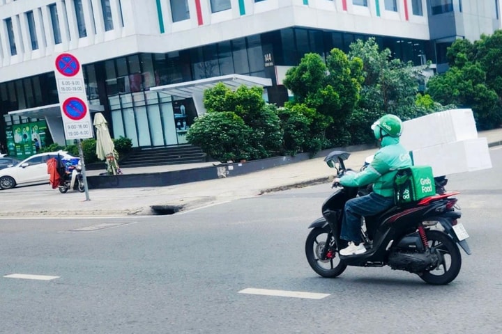 TP Hồ Chí Minh: Lộ trình chuyển đổi xe điện cho tài xế công nghệ và giao hàng