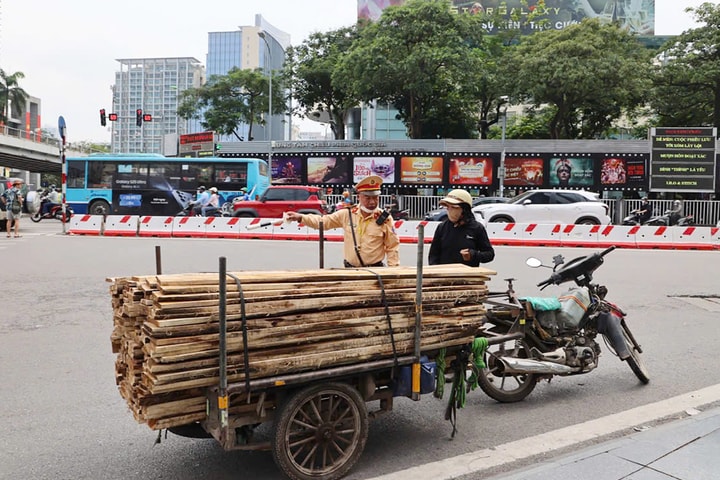 Ám ảnh xe ba bánh tự chế