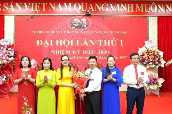 Đại hội Chi bộ cơ quan Ủy ban MTTQ Việt Nam xã Thanh Oai lần thứ nhất