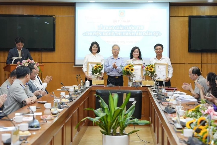 31 tác phẩm đoạt giải cuộc thi "Chuyện nghề Thi hành án dân sự"
