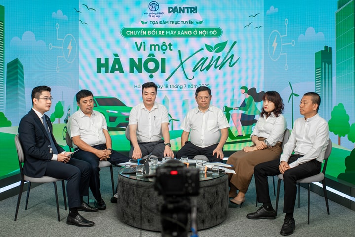 Hà Nội: Quan tâm hỗ trợ người thu nhập thấp khi chuyển đổi với xe máy chạy xăng