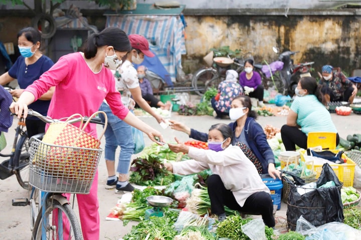 Dừng sử dụng túi nilon tại chợ: Hành động quyết liệt ngay từ người mua