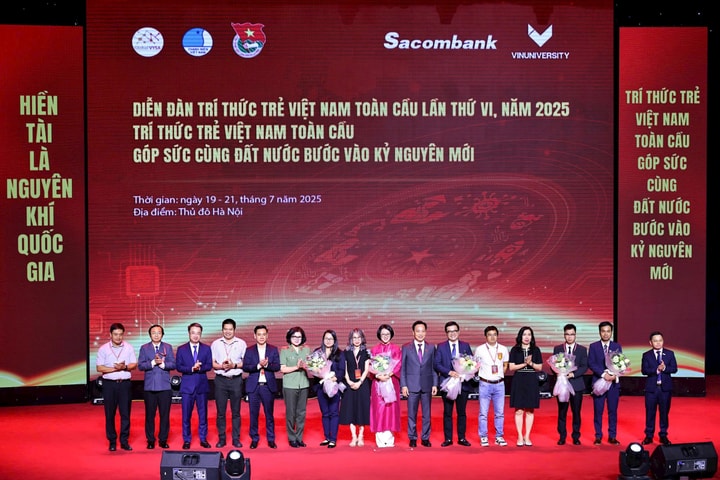 Trí thức trẻ góp sức cùng đất nước bước vào kỷ nguyên mới