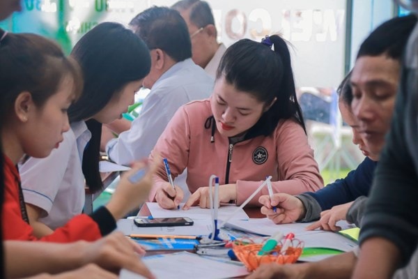Nhiều trường đại học giảm điểm sàn: Thí sinh cẩn trọng để không trượt oan