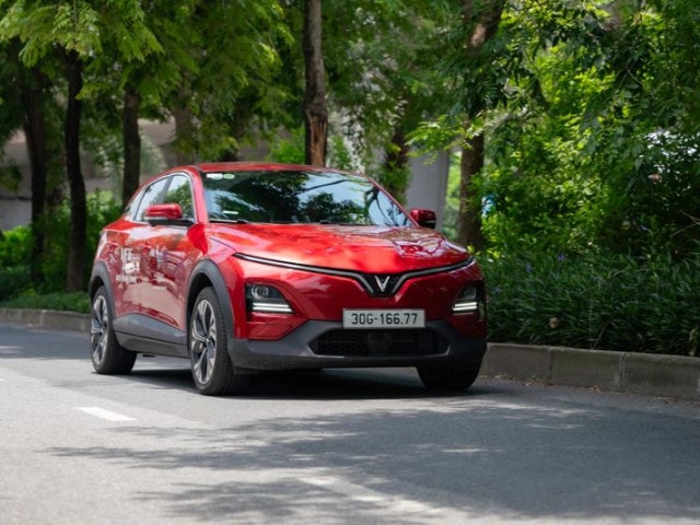 Xe gầm cao cỡ nhỏ bùng nổ doanh số, sedan dần lép vế