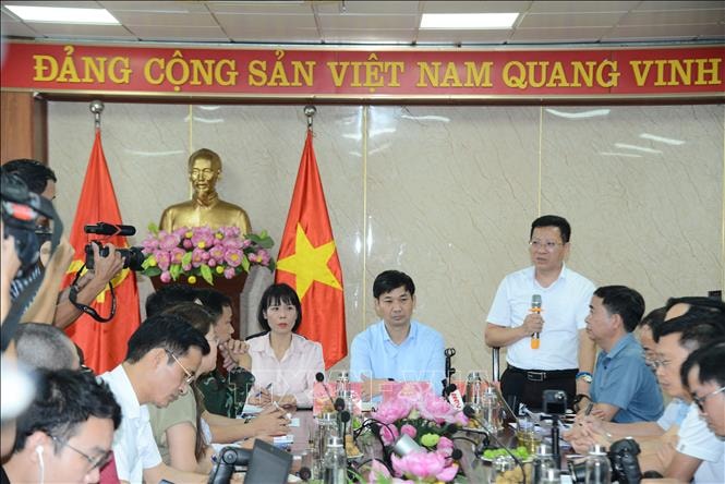 Vụ lật tàu trên Vịnh Hạ Long: Tranh thủ giờ vàng tìm kiếm nạn nhân trước khi bão số 3 đổ bộ