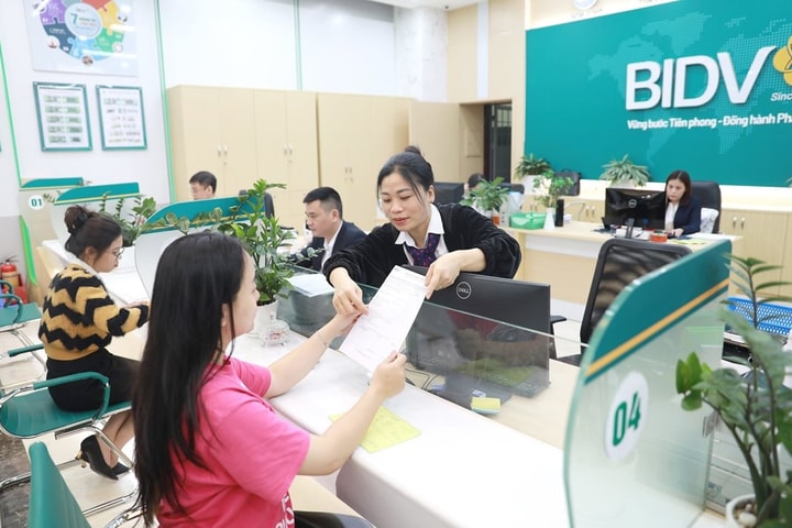 Huy động trực tuyến và số dư gửi lớn tiếp tục nhận lãi suất cao