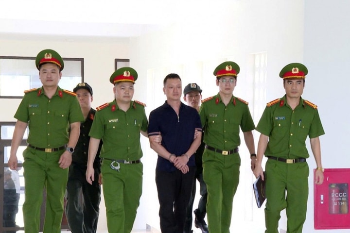 Công an tỉnh Thanh Hoá truy quét tội phạm hình sự đội lốt doanh nhân Kỳ 2: Đánh sập đường dây tội phạm từ trại giam đến bàn giấy