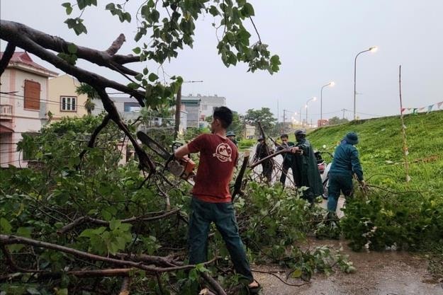 Phường Thượng Cát, Đông Ngạc: Bảo đảm an toàn cho người dân khu vực bãi sông Hồng