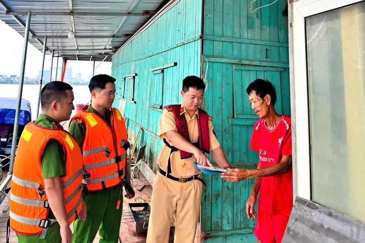Công an Hà Nội khẩn cấp ứng phó bão số 3, bảo đảm an toàn cho người dân