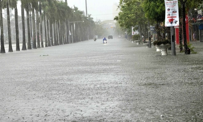 Bão số 3: Mưa lớn tại Ninh Bình và Thanh Hóa, nhiều tuyến đường ngập sâu