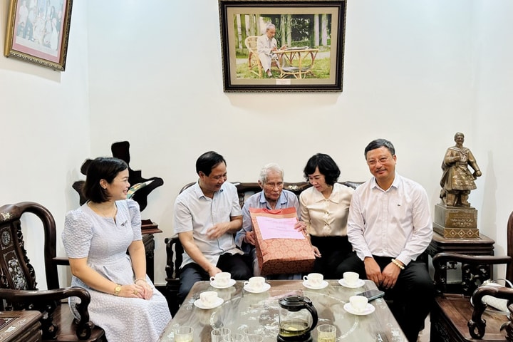 Phường Ngọc Hà: Hơn 300 triệu đồng ủng hộ Quỹ “Đền ơn đáp nghĩa”